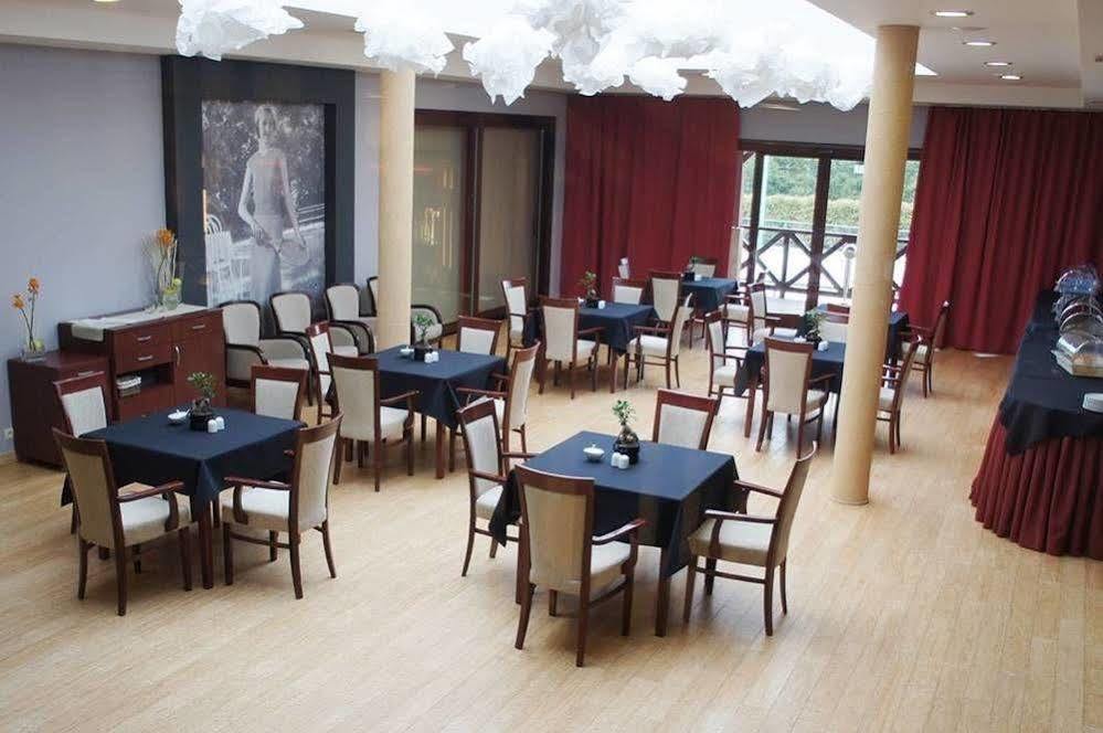 Hotel Rodan คูร์นญิก ภายนอก รูปภาพ
